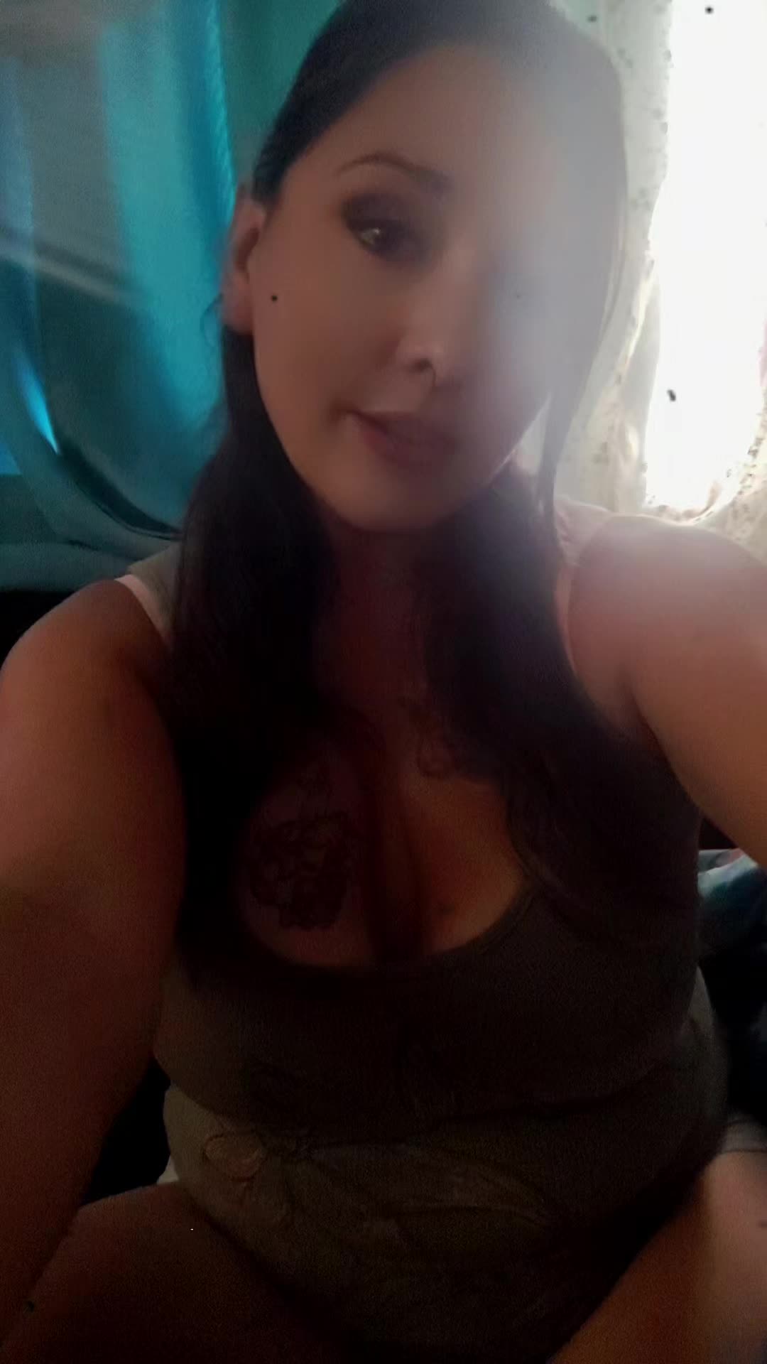 @Julie🃏&spades;️&clubs;️&hearts;️&diams;️🧿🔮🧙&zwj;♀️🪄🐦&zwj;⬛