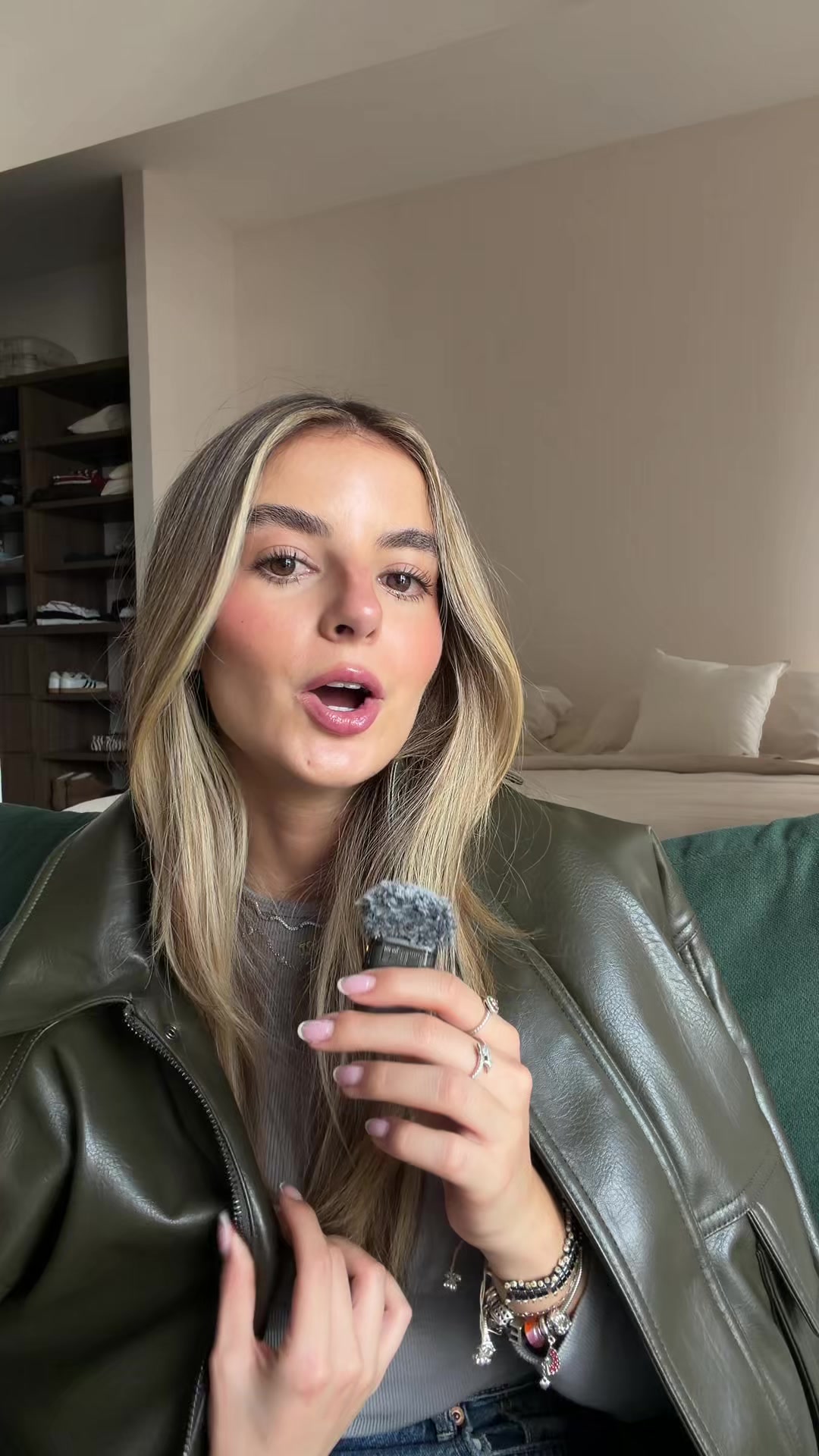 @Mariana Neumann