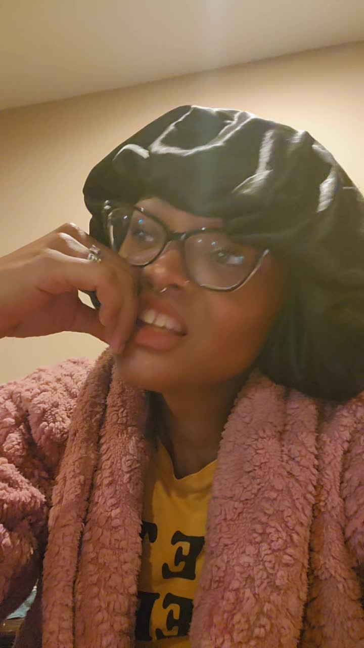 @FourEyedHoneyB