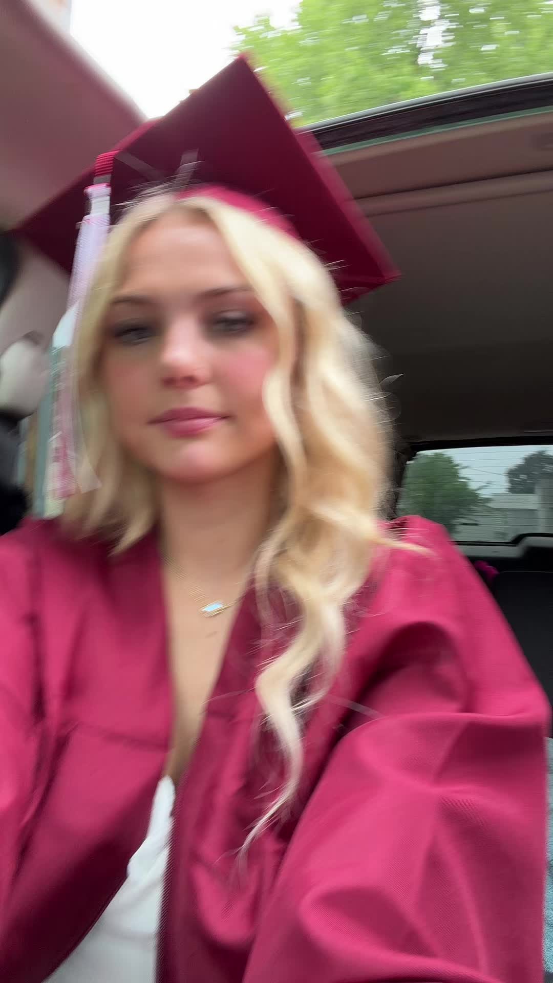 @👸😖