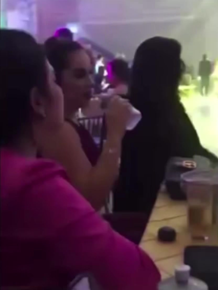@Clau8afc