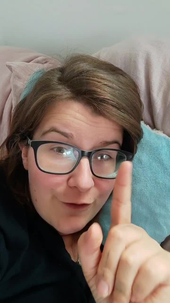 @Michelle Reads ✨️
