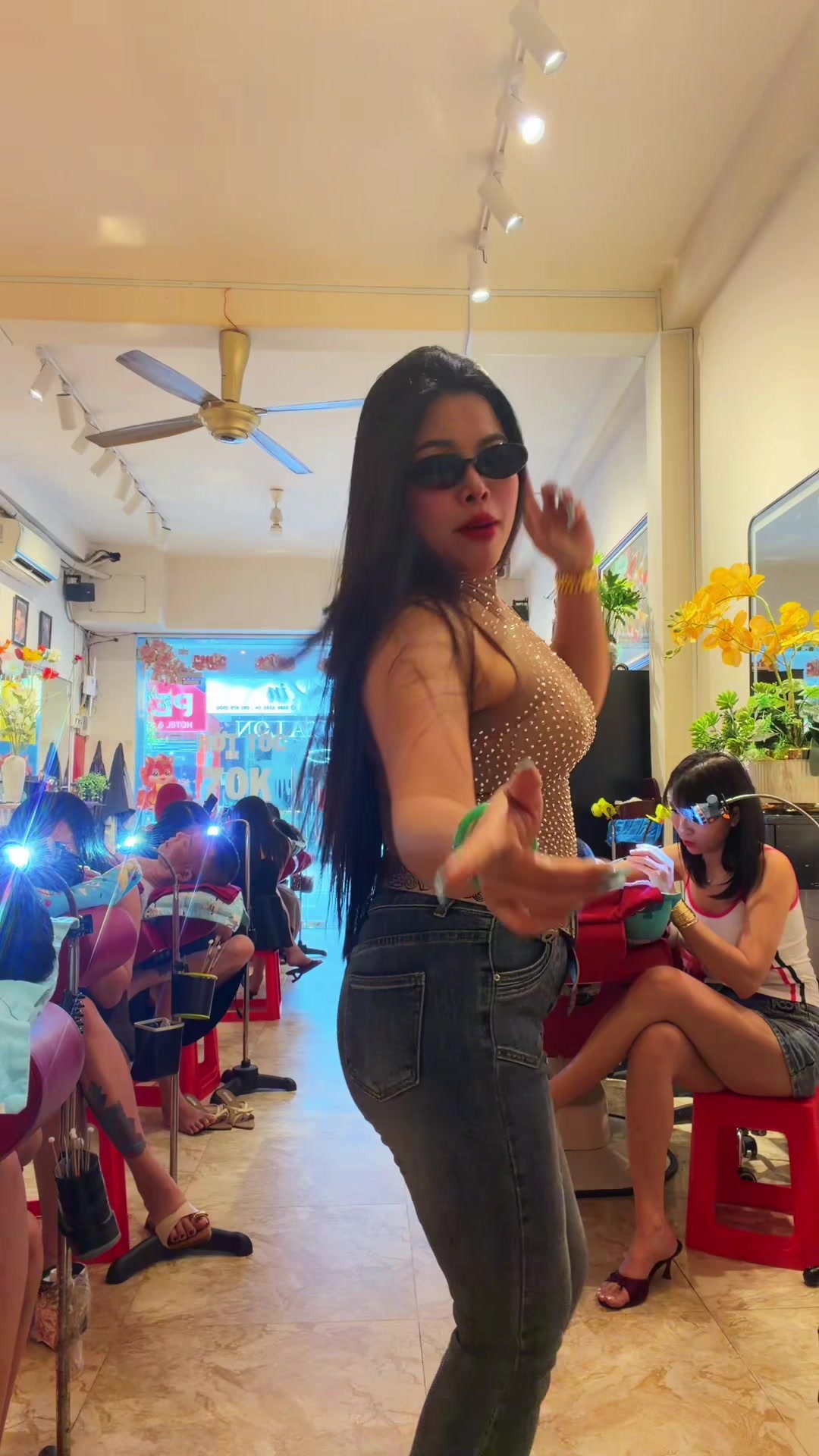 @HỚT TÓC NAM THẢO NGUYÊN Q4