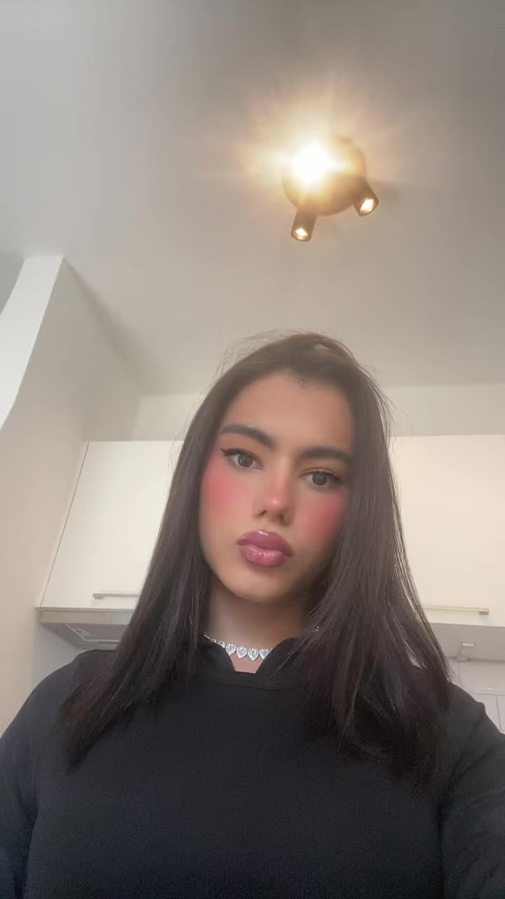 @ana lara 💋