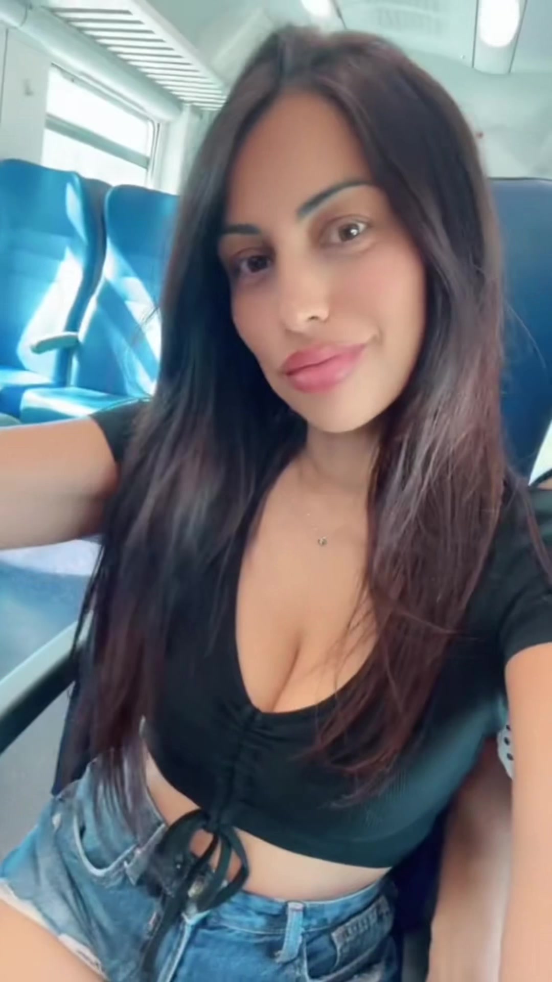 @Desyreal10