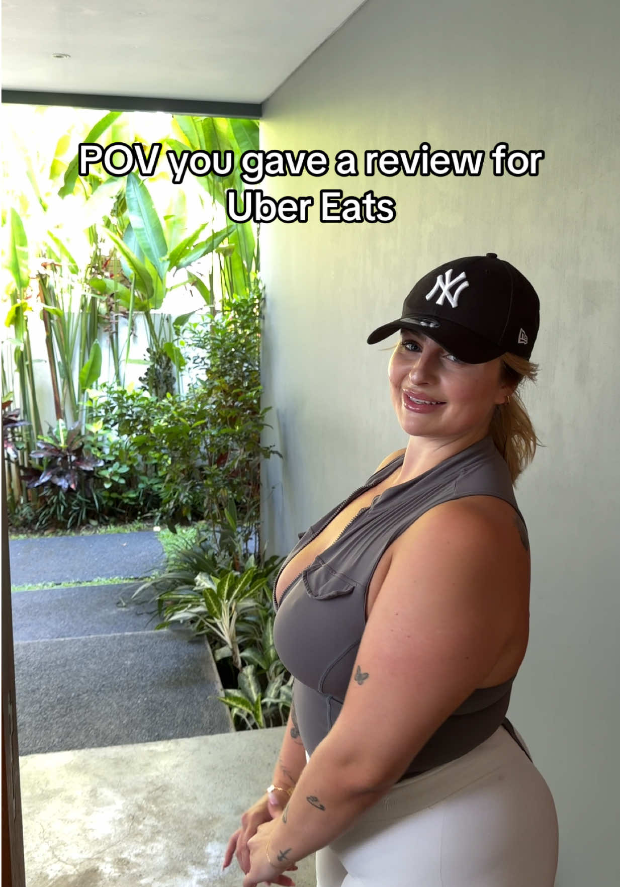 @curvymamilau