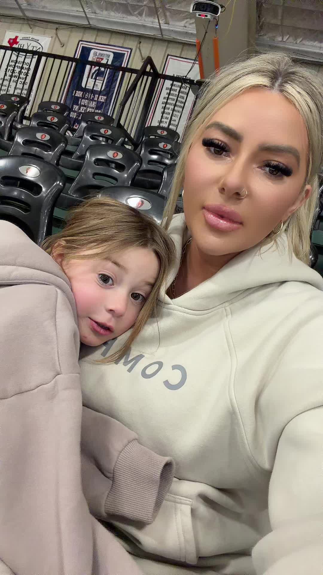 @KALLEE | MAMA | RN