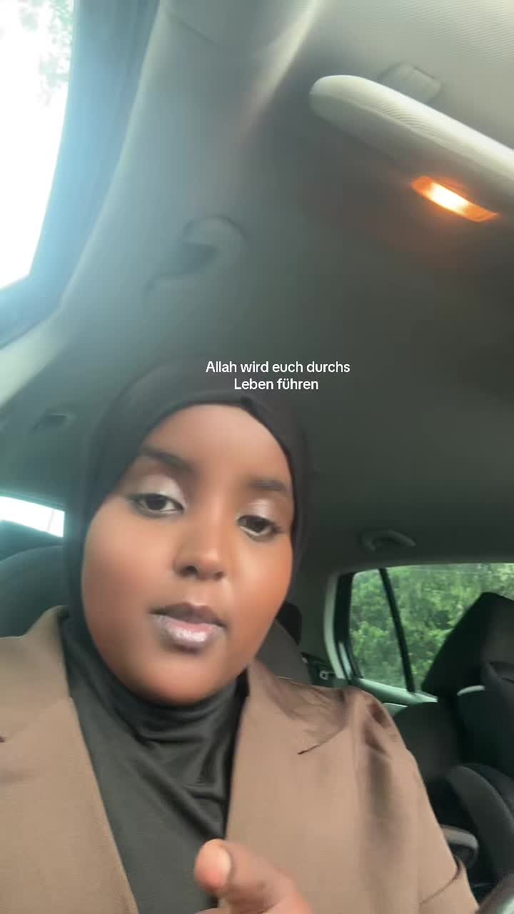 @Faayefay