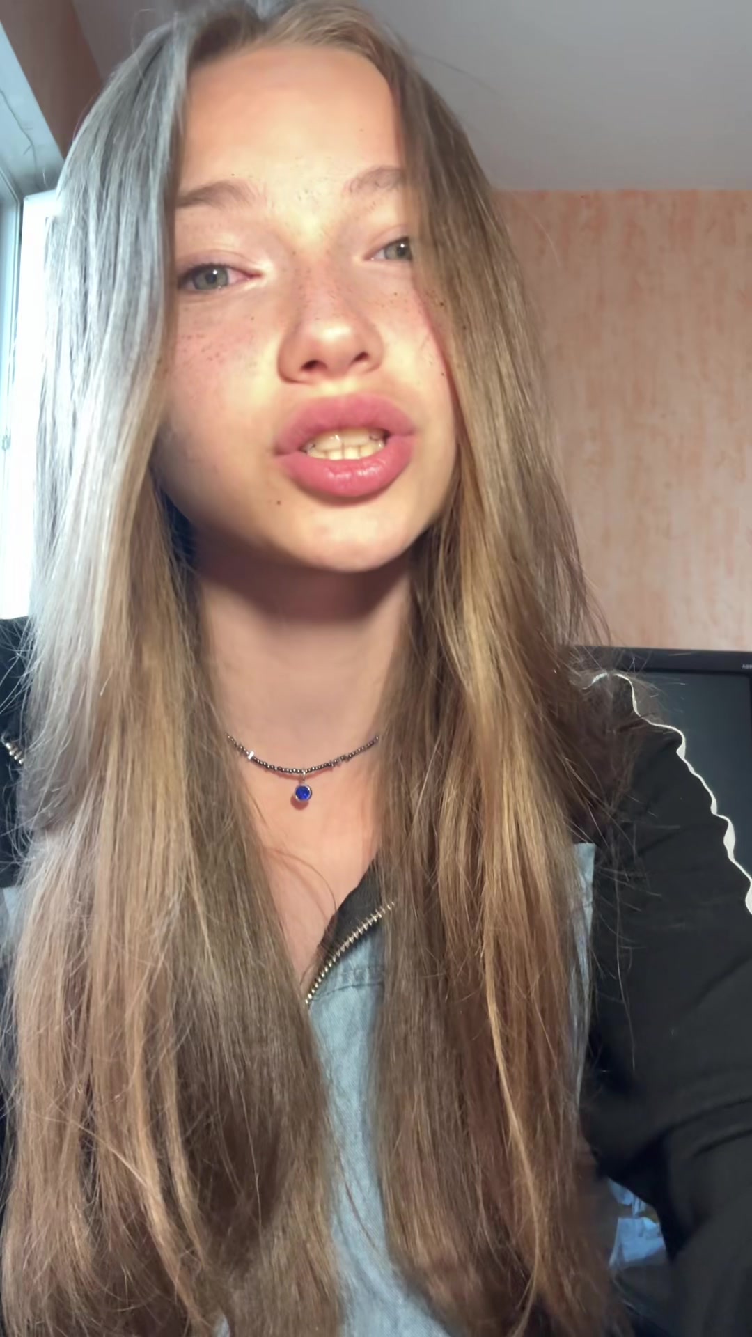 @Соник