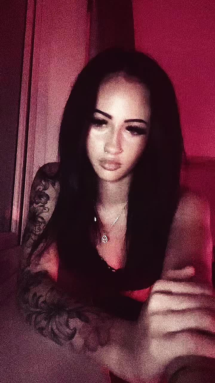 @tilly🩸