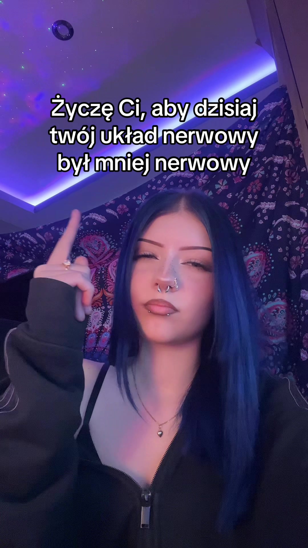 @emi 𐙚
