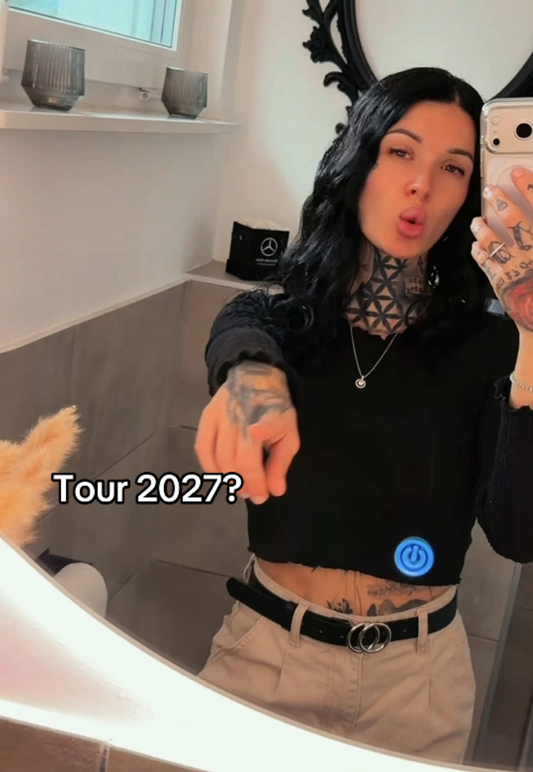 @Felicitas