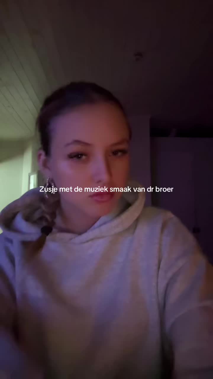 @𝒞𝒽𝒶𝓇.
