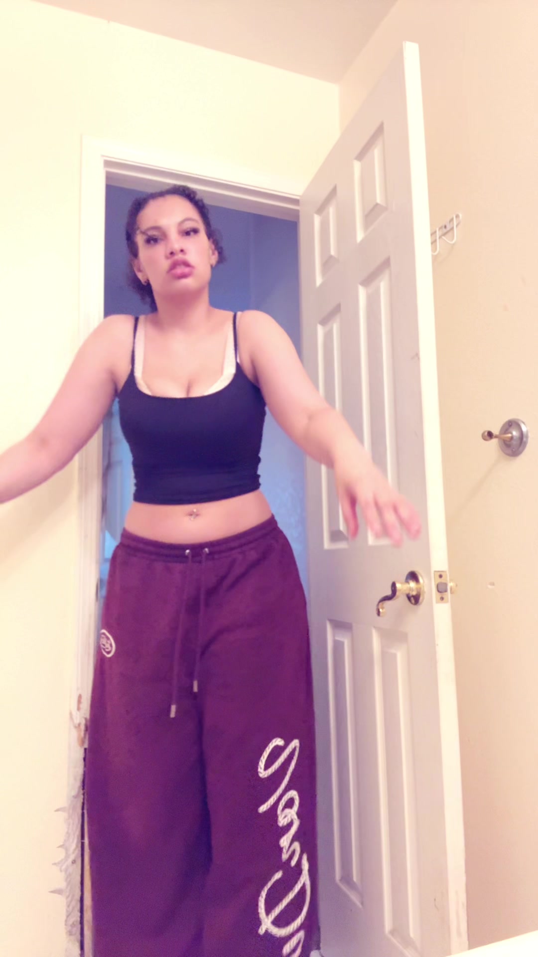 @𝒟𝑜𝓃𝓎𝒶💋