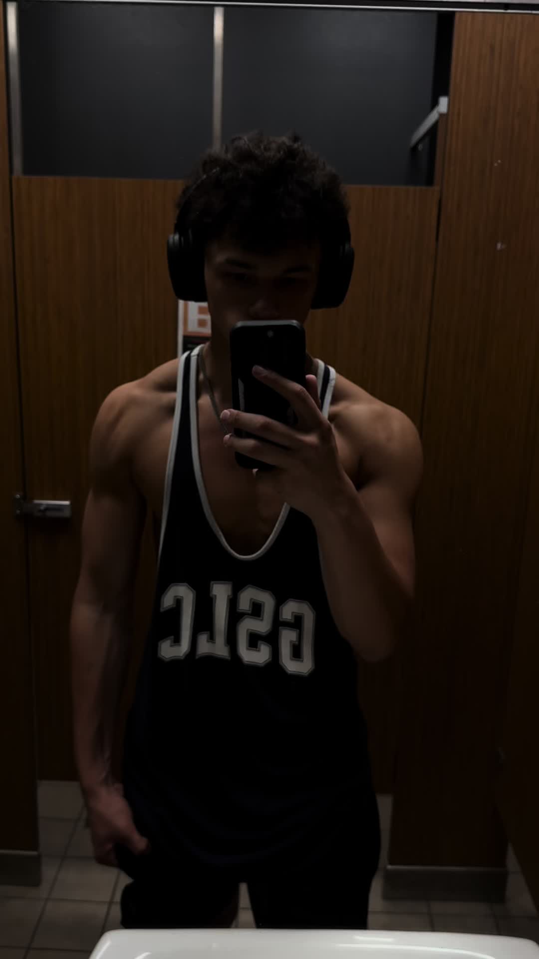 @Elliotales