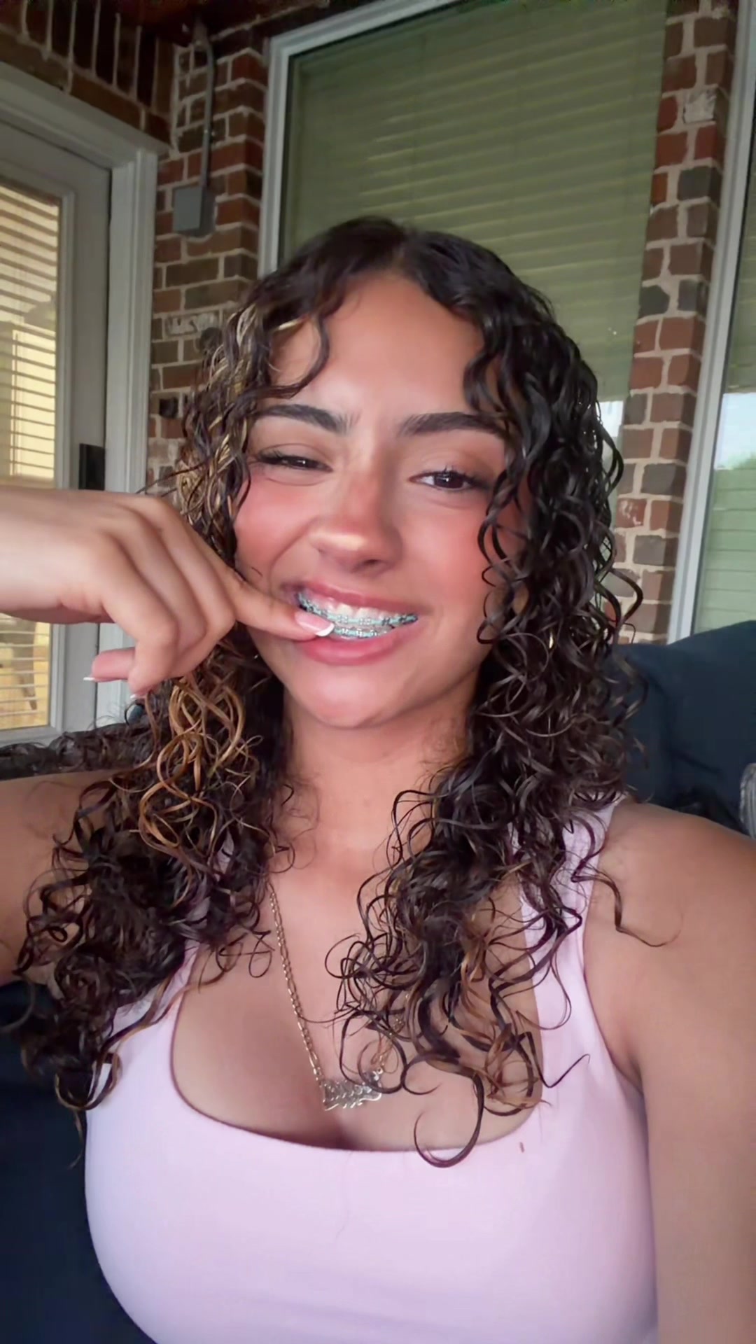 @bellabae