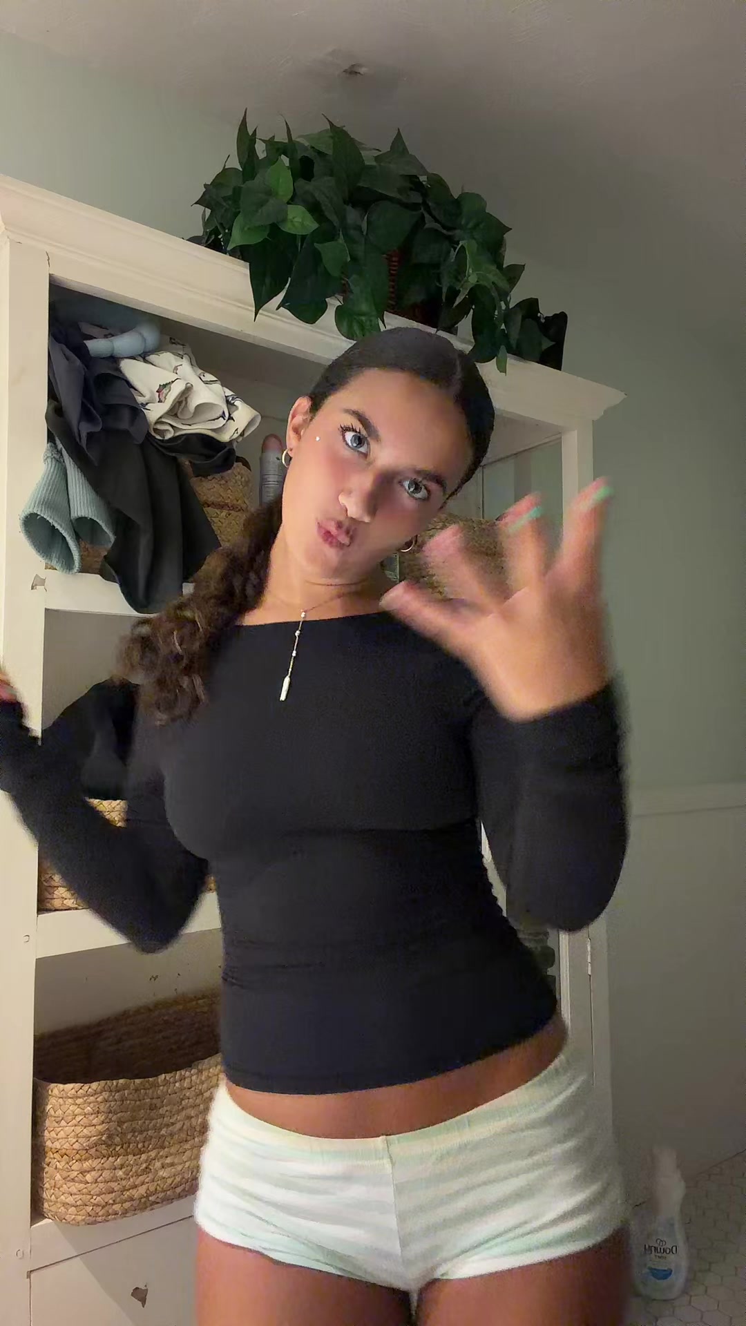 @ella