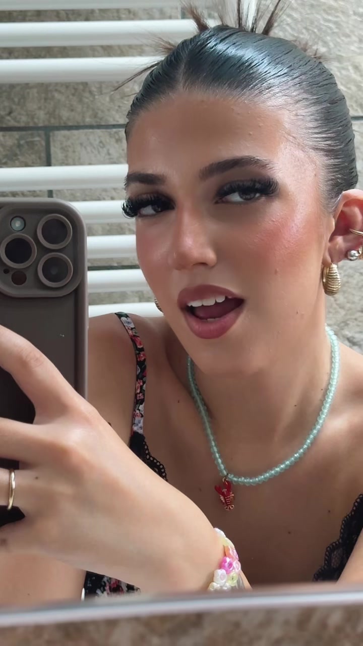 @M.