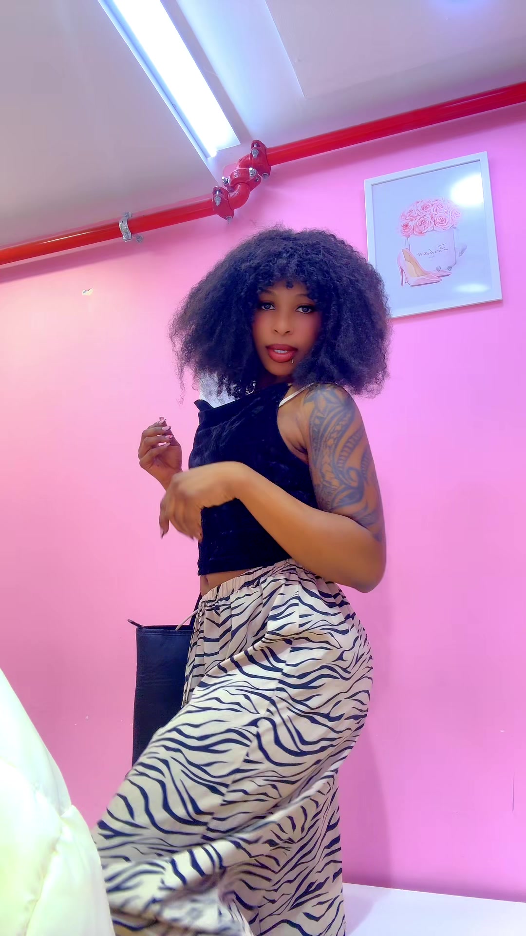 @officiallyElla38