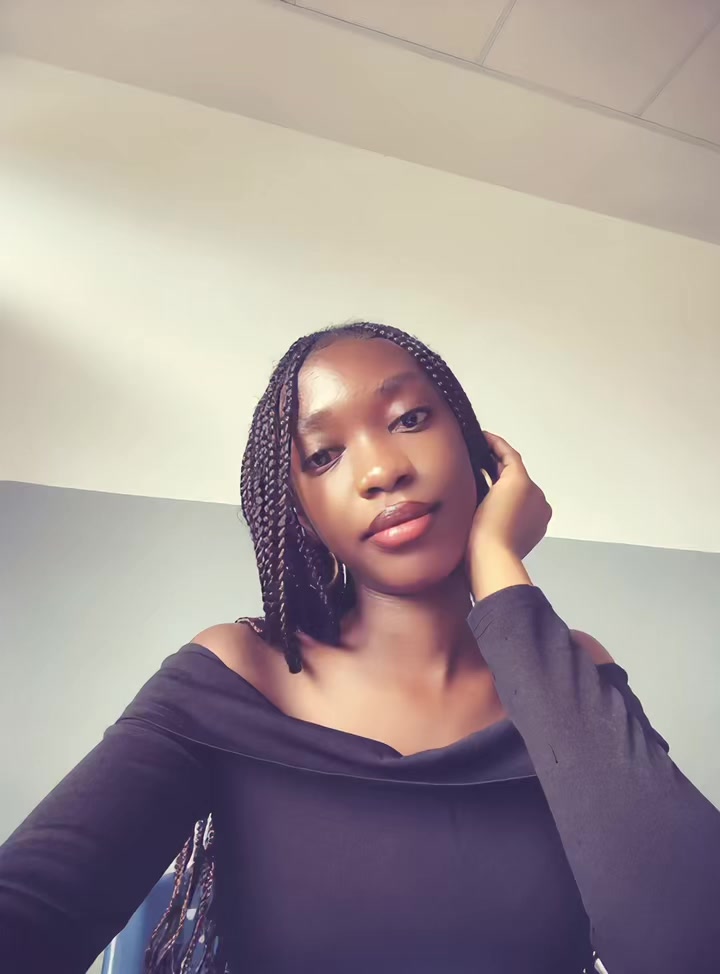 @Str_🦋💕