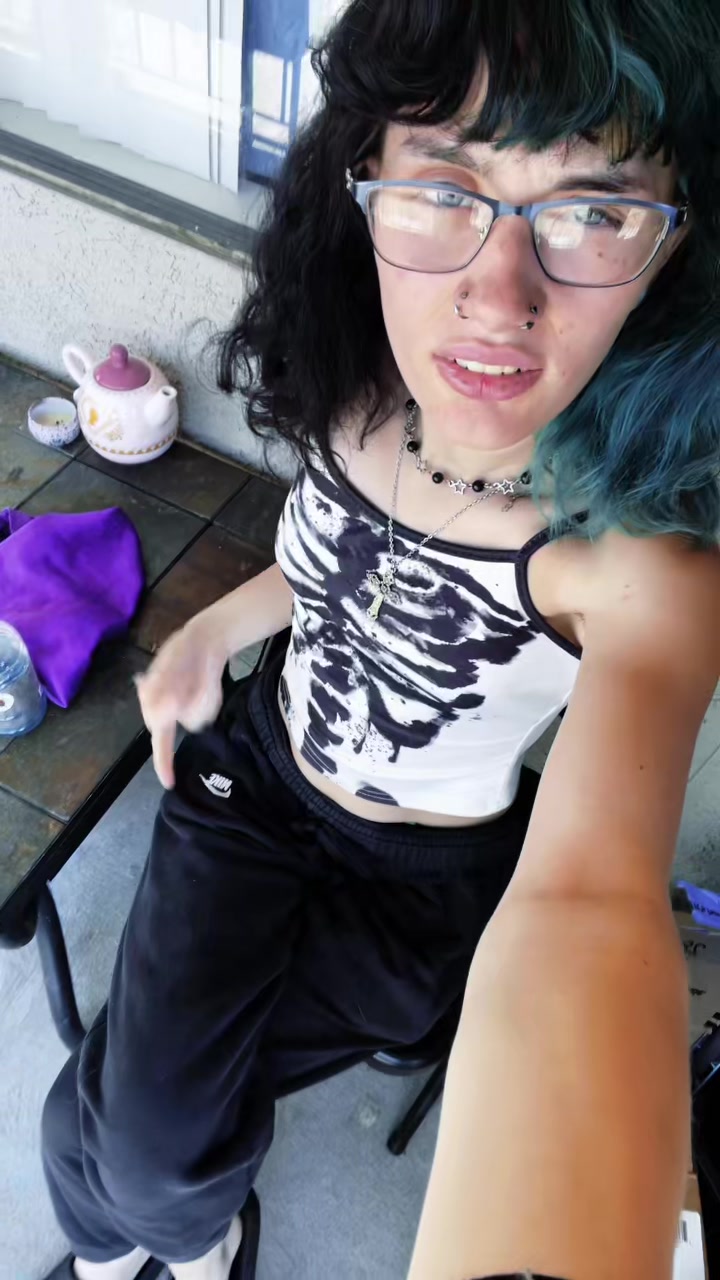 @lil.ghost.girl.bk