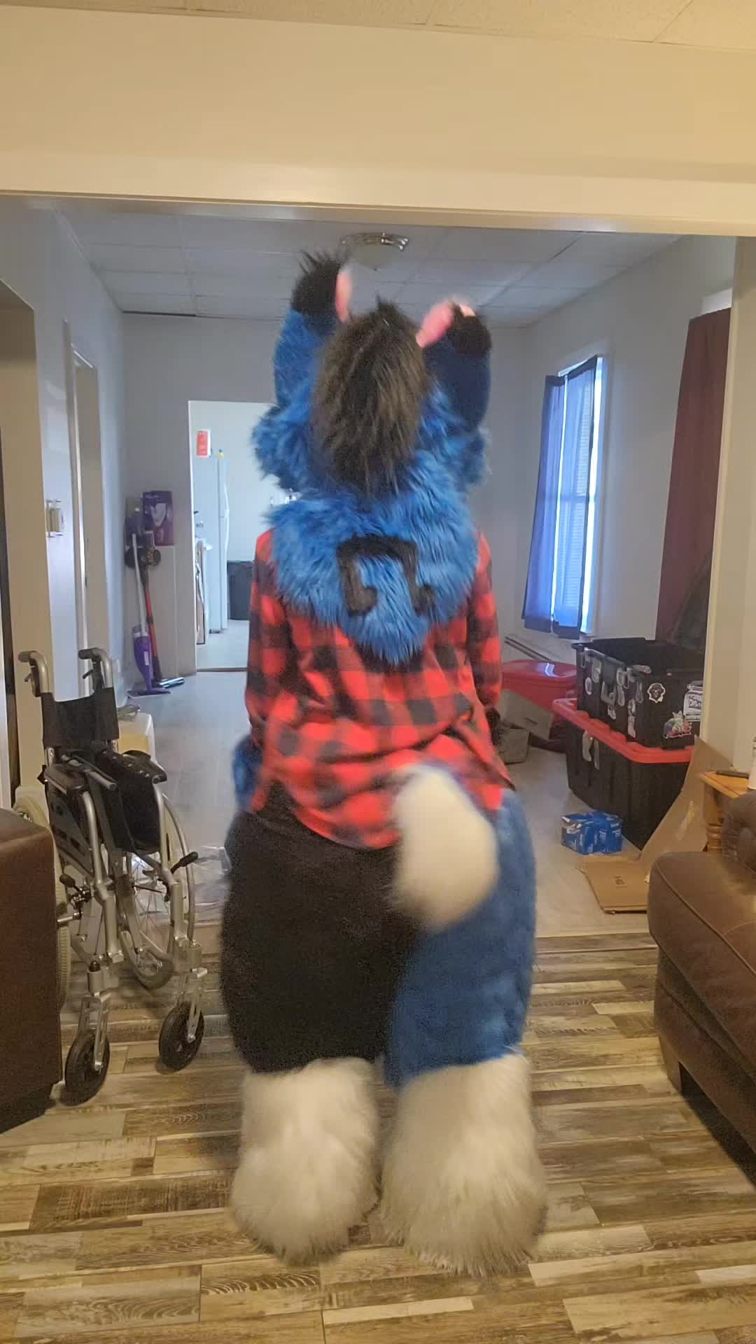 @Mx Queen Alpha🔜Furpocalypse?
