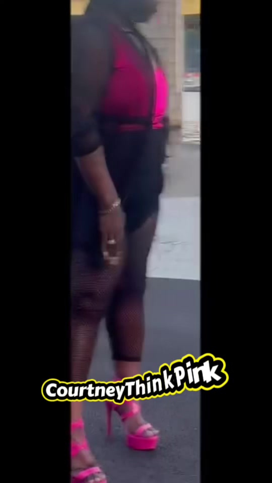 @CourtneyThinkPink