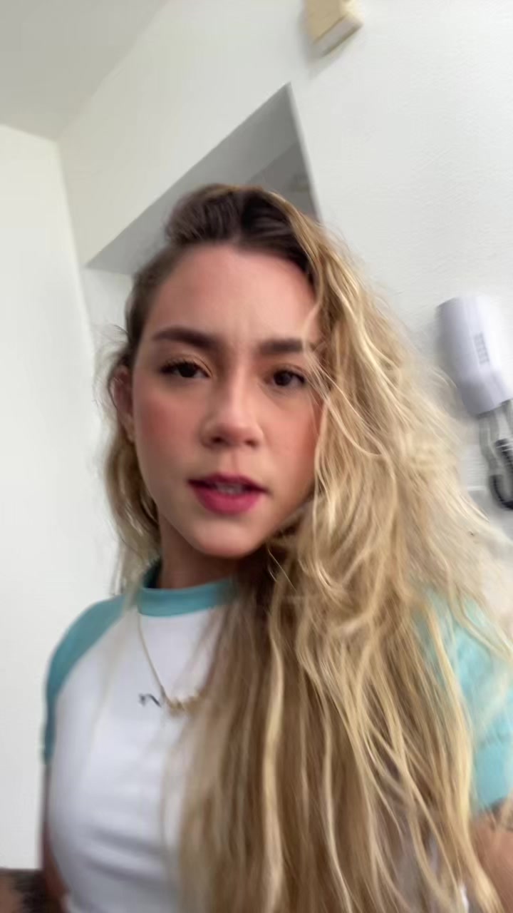 @BrunaRioss_