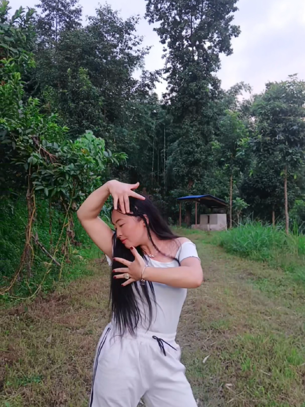 @मनिषा चाम्लिङ्ग राई🦋