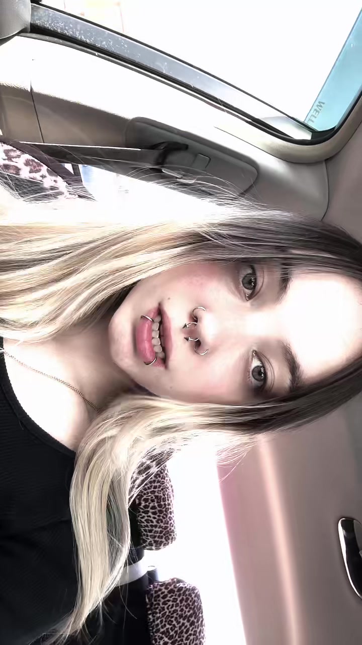 @dollface