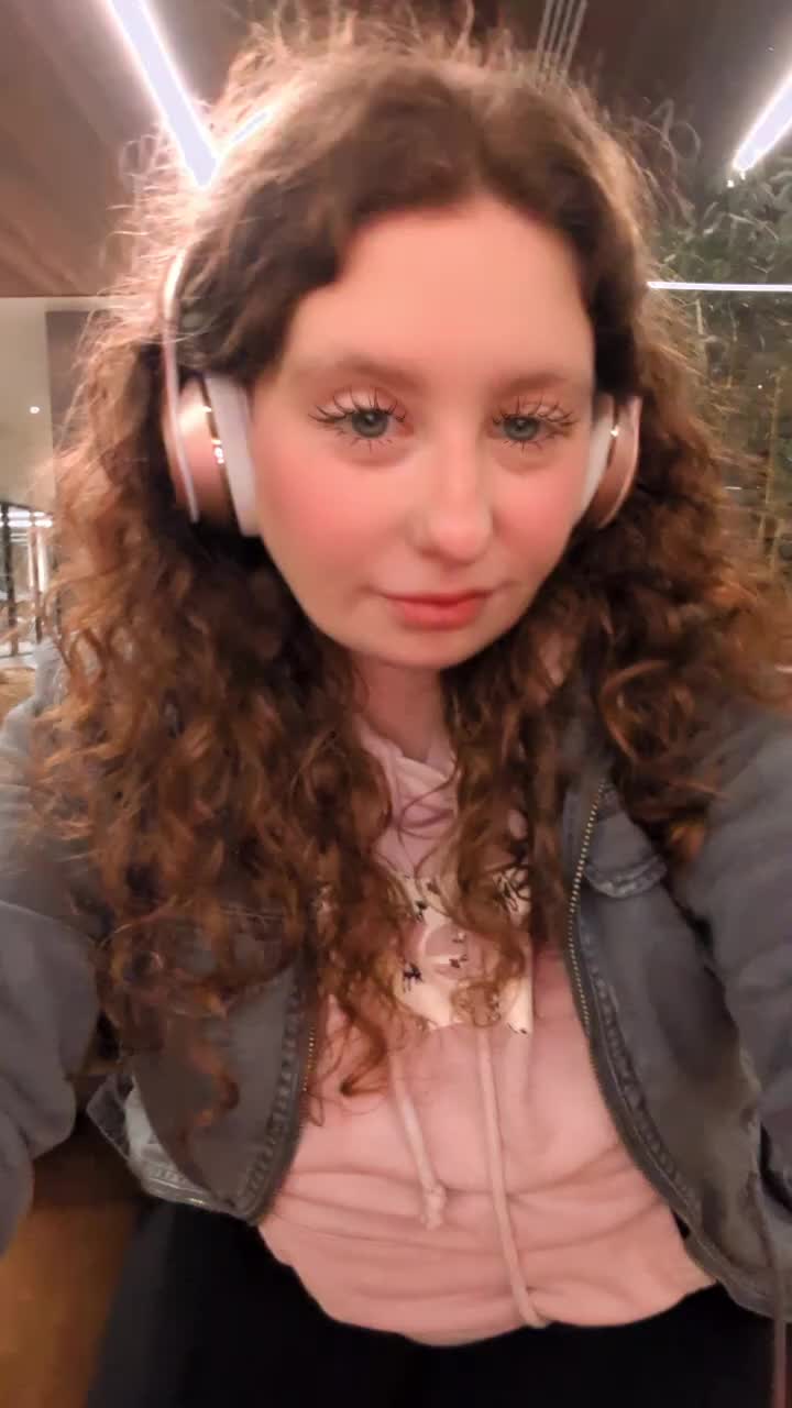 @tinyredhead