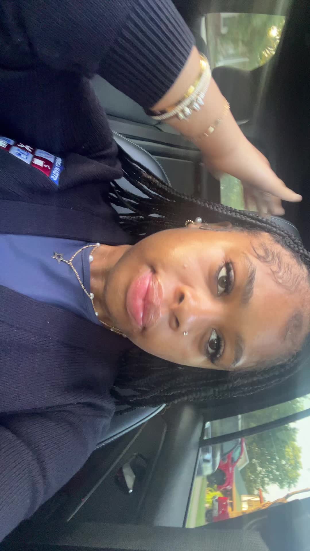@Prettylittle_user$