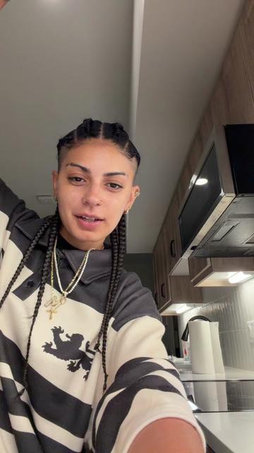 @Dolllamo