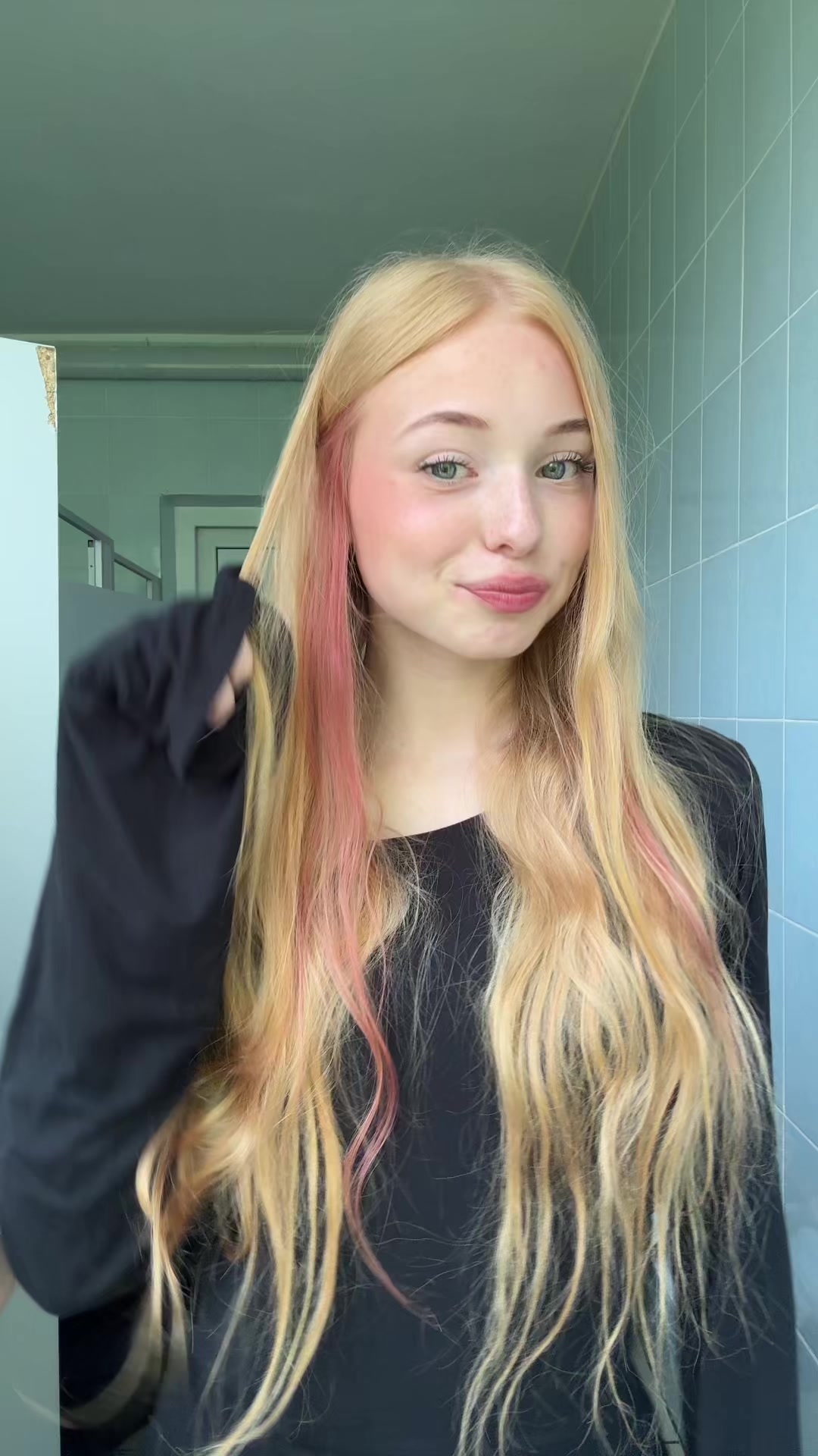 @викусик🌷
