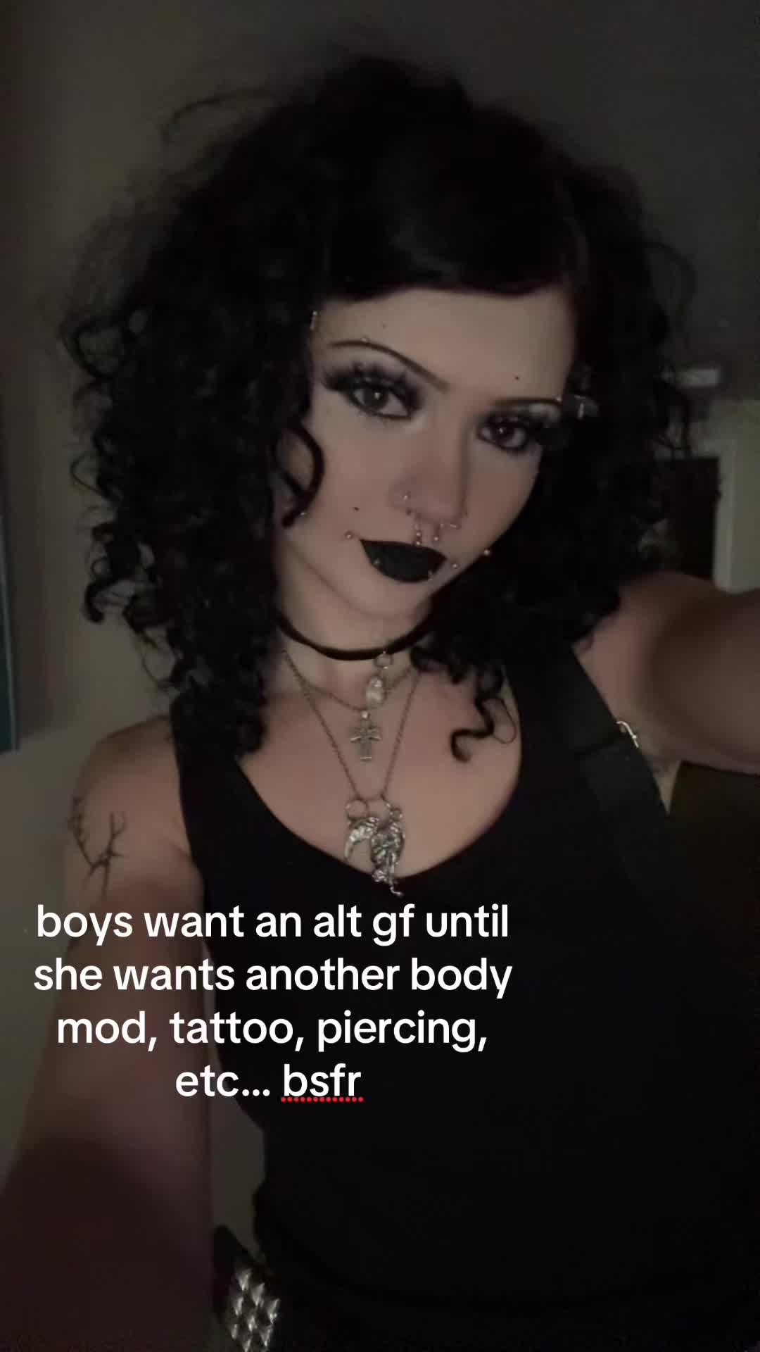 @miss.porcelain_