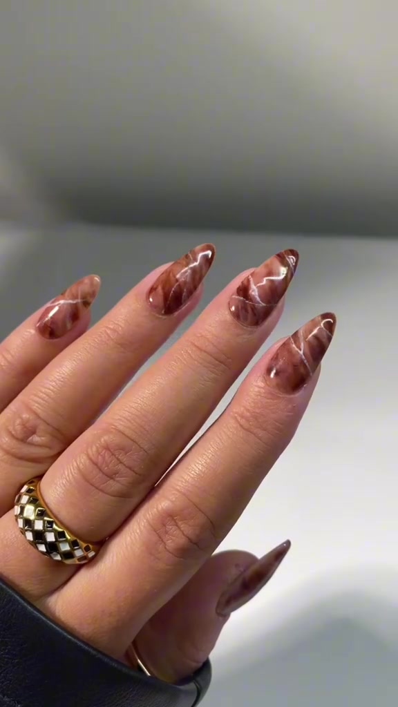@Nailboo