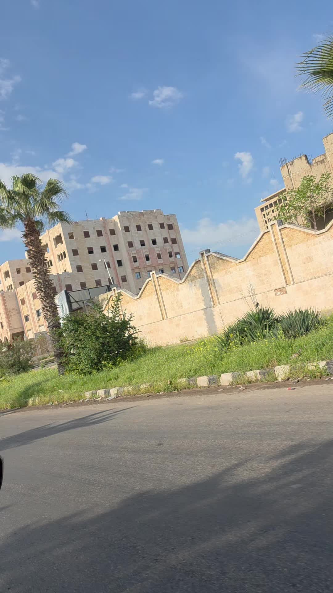 @حْوْرْ آلْعْيْنْ.