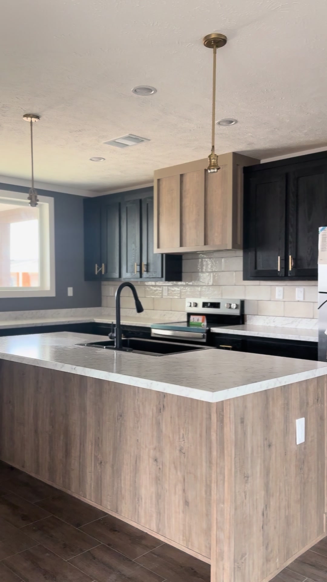@YurezzHomeCenterHQ