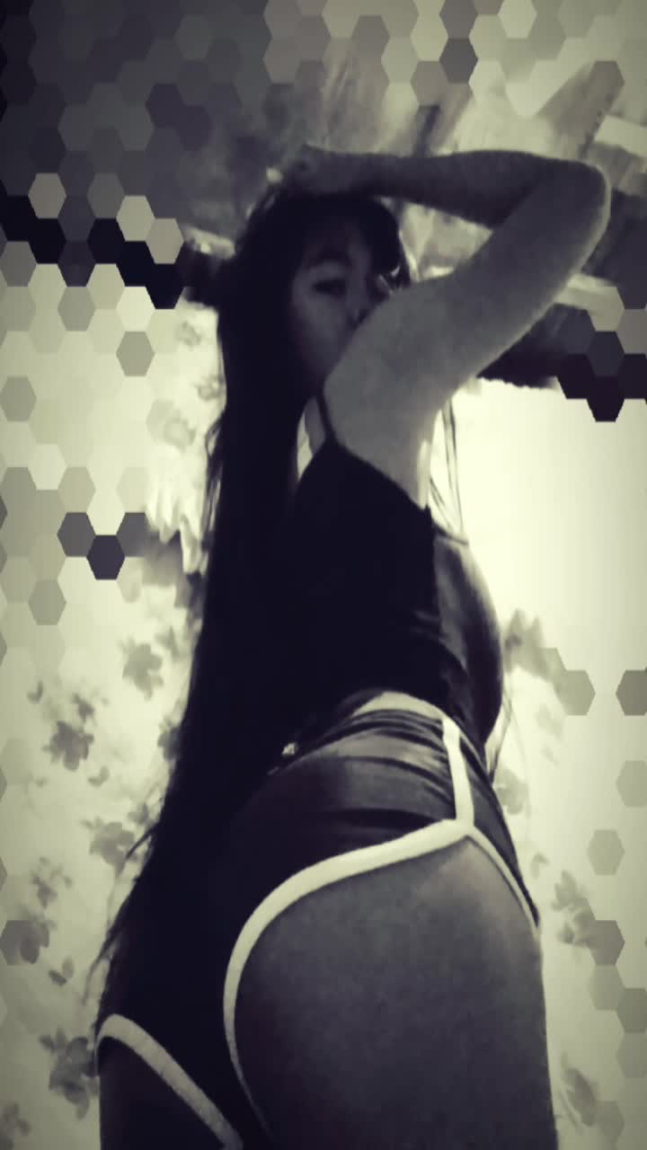 @𝖙𝖊𝖙ᴢʏ(ღ˘⌣˘ღ)