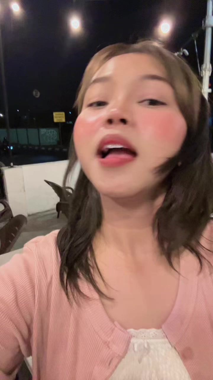 @🧚🏻&zwj;♀️