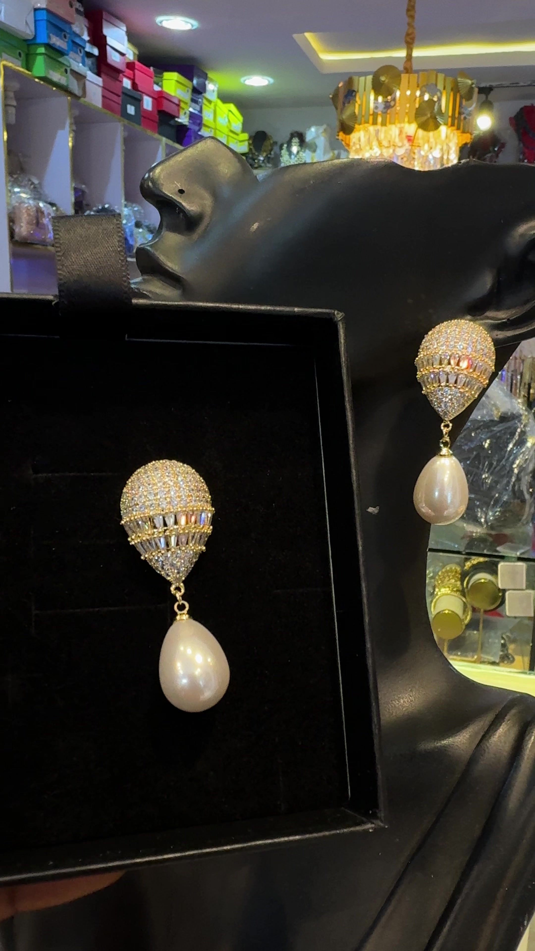 @Jennifer jewelry world
