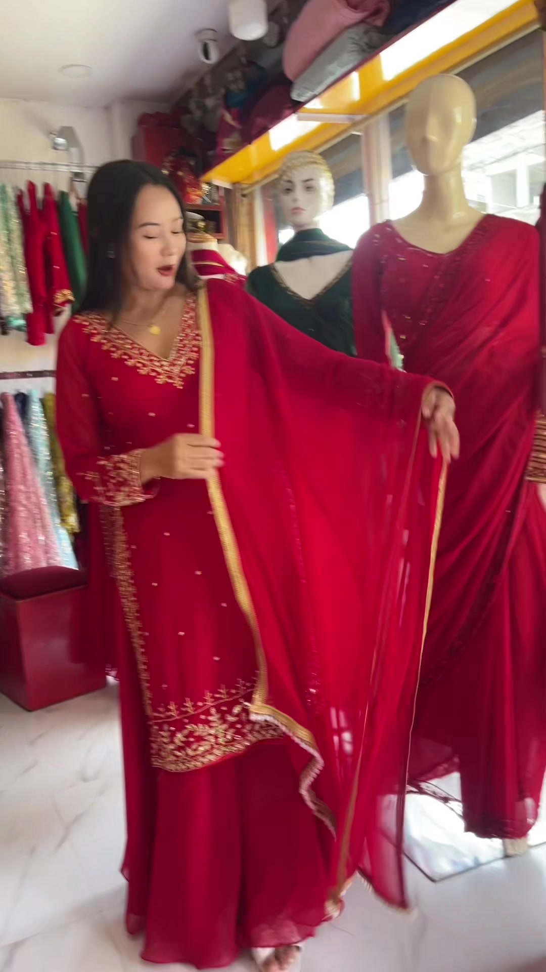 @Sharon&rsquo;sboutique