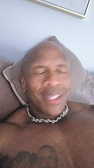 @Bigback