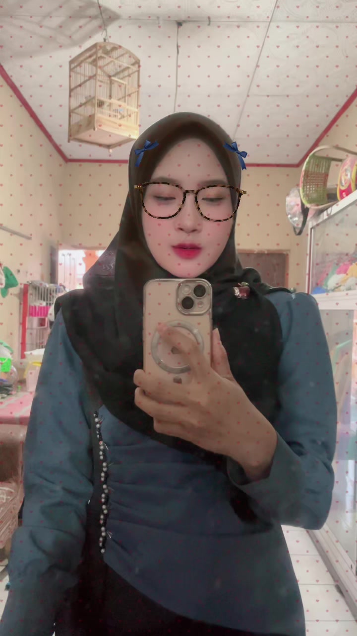 @Indah Khoerun Nisa, S. Pd 🌻 ♡