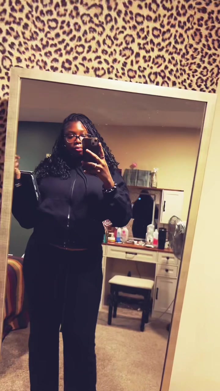 @jusabeautifulthuggergirl