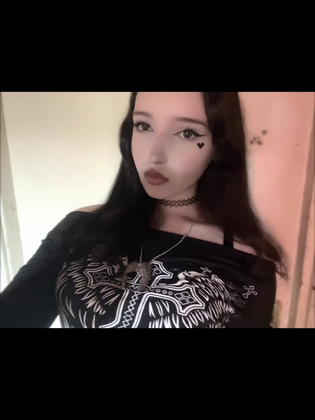 @𝐼𝑛𝑠𝑜𝑚𝑛𝑖𝑎♡