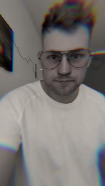 @Jannis🏳️🌈_Offiziell⚡️