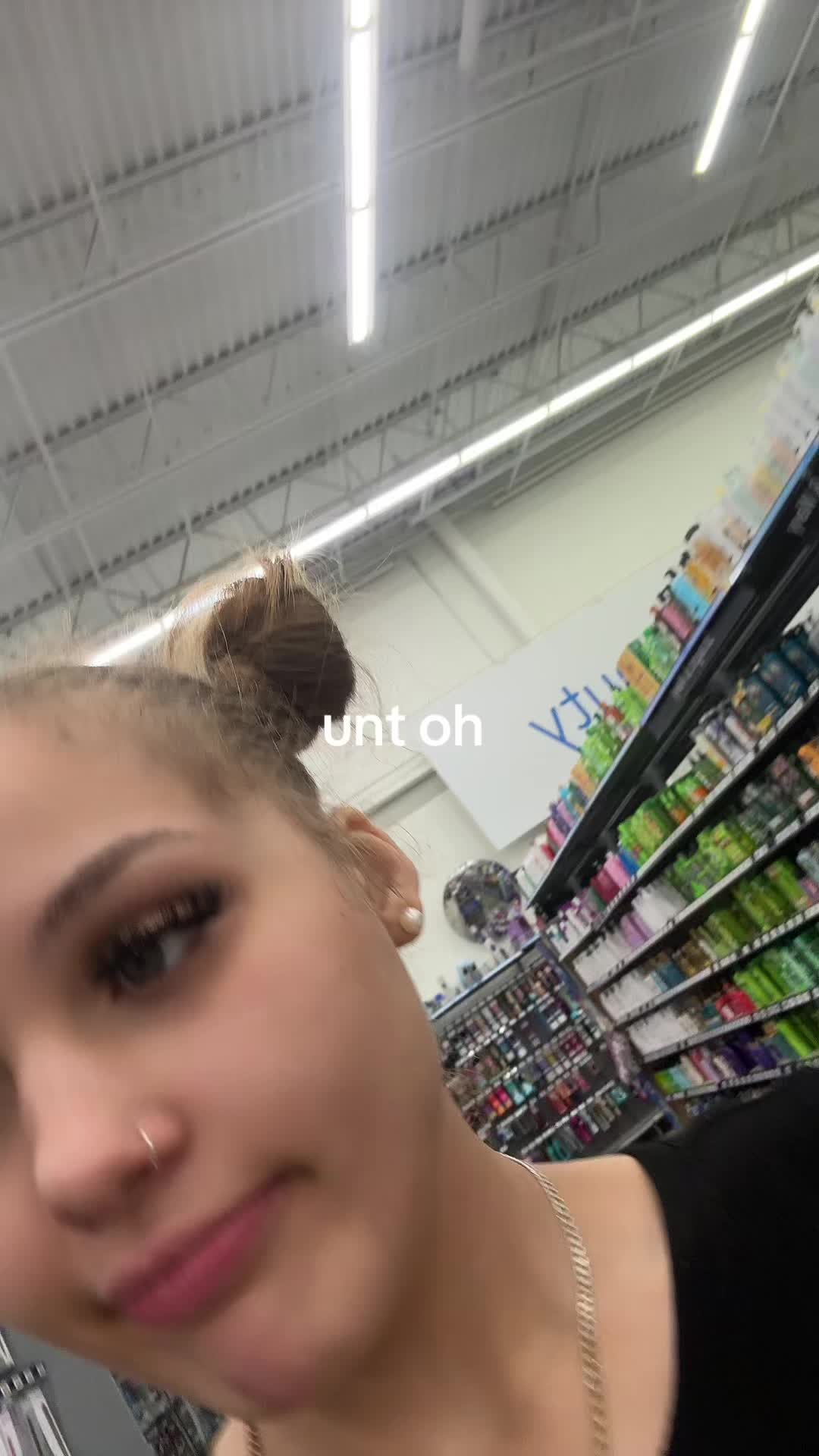 @ladyhitta4828040