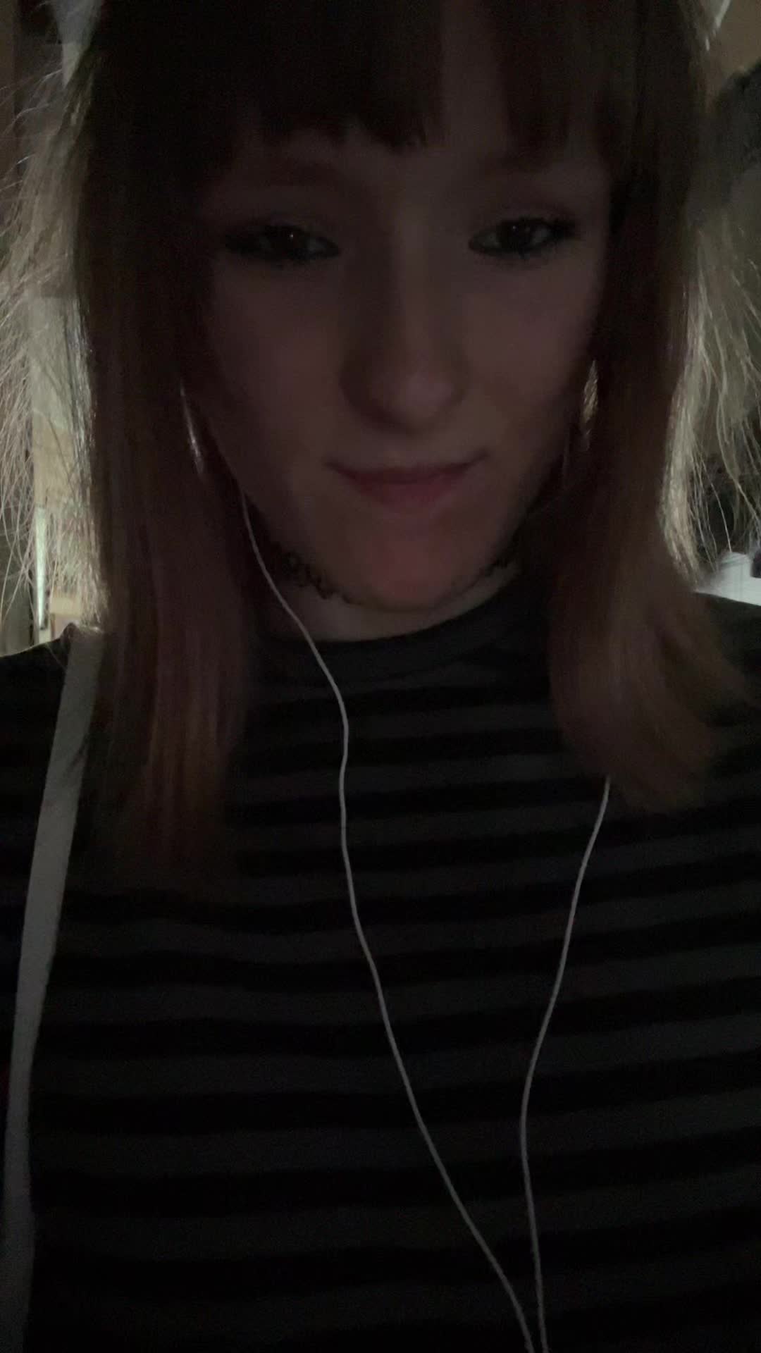 @Мс.AsH1a_xxl67 ¹⁹⁸⁴