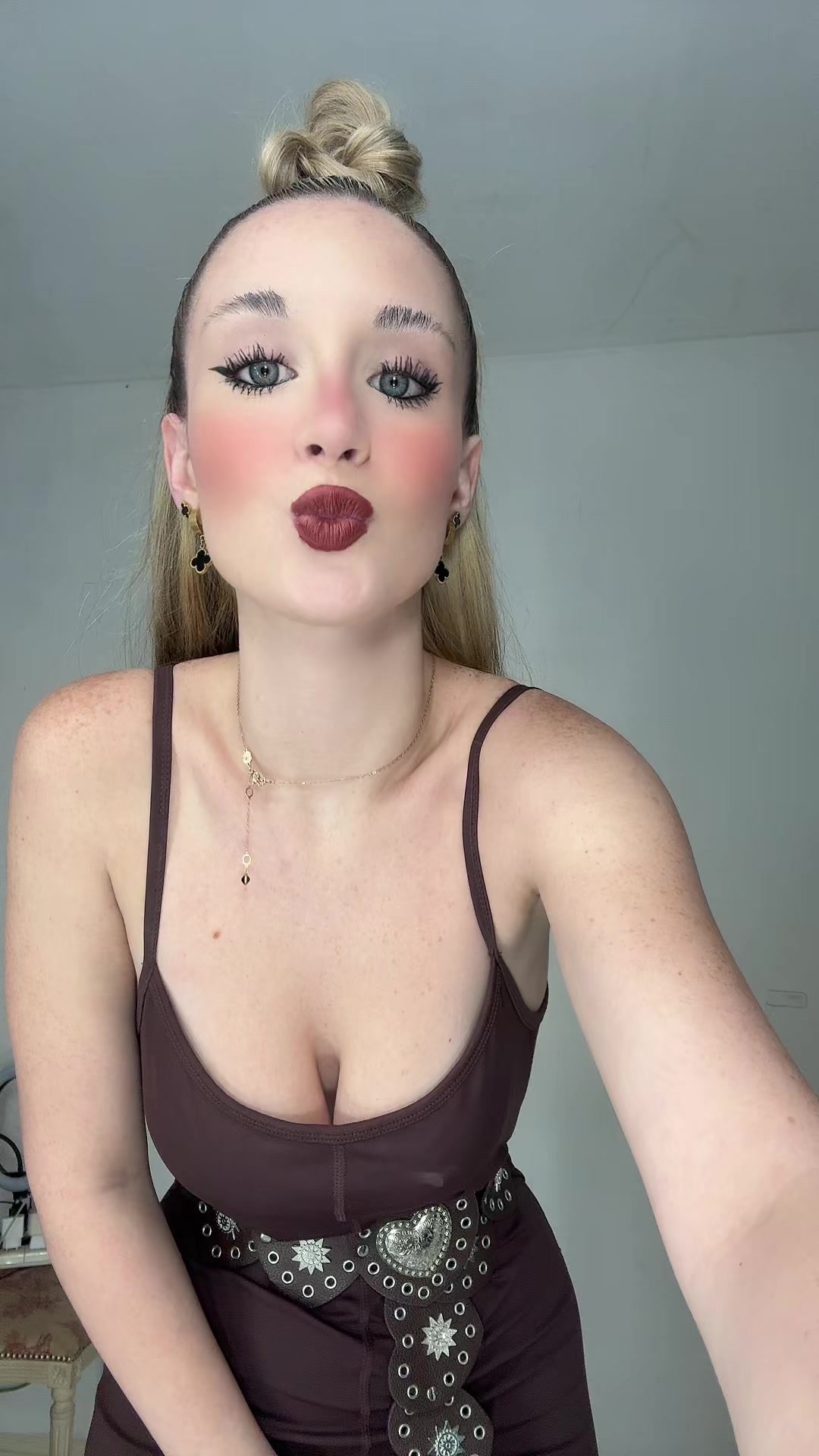@Isa